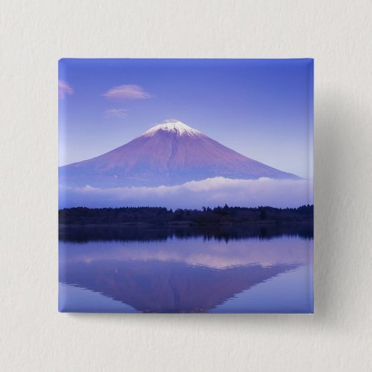 富士山とレンズ雲、 本栖湖、 缶バッジ (正面)