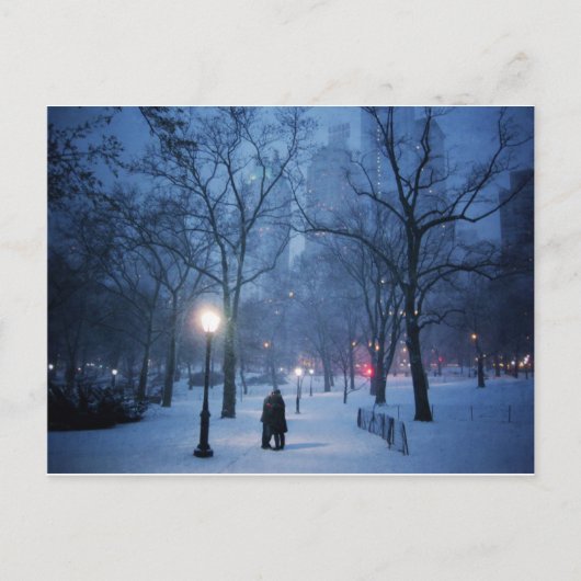 寒い夜の暖かいキス ポストカード (正面)