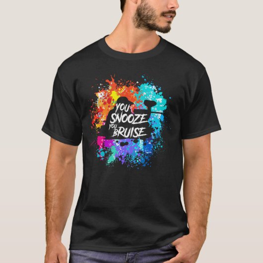 寝てるとぶつけられる ペイントボール ギフト Tシャツ (正面)