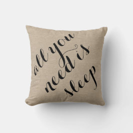 寝る時に必要なのは、寝る時に使うバーラップ・リネン・ラスティック・シック・ジャットだけ クッション