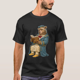 寝る時間を過ぎても読書するくまの本の虫 Tシャツ