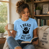 寝る時間を過ぎても読書する Tシャツ
