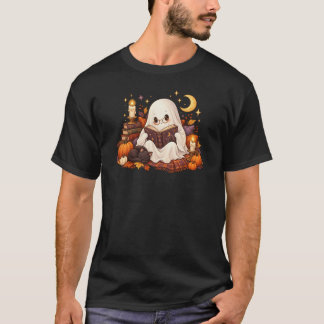 寝る間も惜しんで読書をする可愛い幽霊の本好きの人へのハロウィンギフト Tシャツ