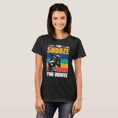 「寝坊したら痛い目にあう」ペイントボールゲーム スタイル メンズ Tシャツ (正面フル)