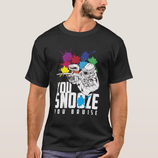寝坊すれば打たれる ペイントボール Tシャツ (正面)