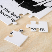 寝室にダーツボード。漫画おもしろい ジグソーパズル (側面)