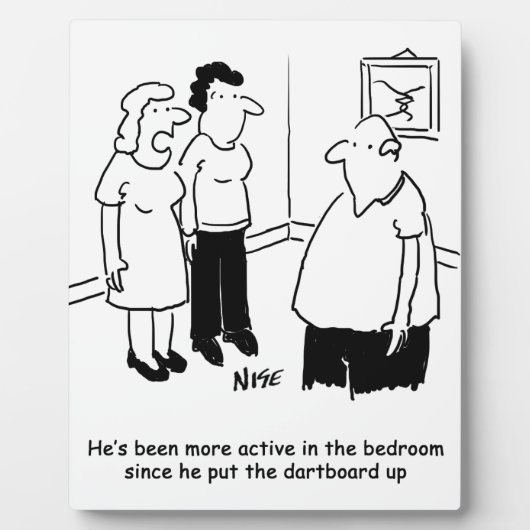 寝室にダーツボード。漫画おもしろい フォトプラーク (正面)