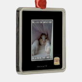 寝床から離れて…… メタルオーナメント (右)