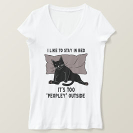 寝床で寝る猫、おもしろい寝る猫、おもしろい猫 Tシャツ