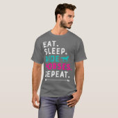 寝馬食べのリピーター馬の女の子の乗馬 Tシャツ (正面フル)