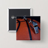 審判の笛が人の上に乗る 缶バッジ (正面&裏面)