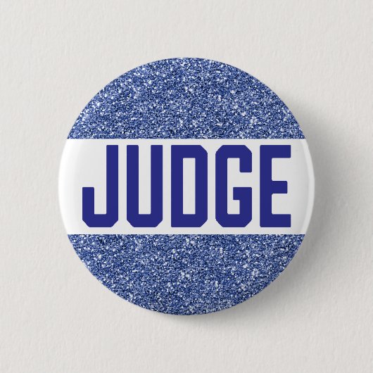 審判官 缶バッジ (正面)