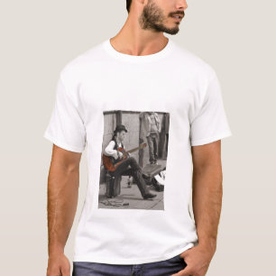 寺院のバーのBusker Tシャツ