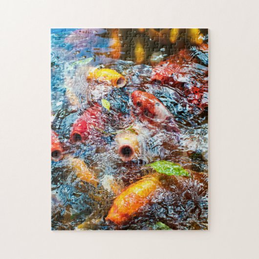 寺院Byodoのの空腹なコイのランチタイム ジグソーパズル (縦)