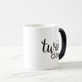 対のパパのマグの男の子の女の子の双生児 モーフィングマグカップ (正面右)