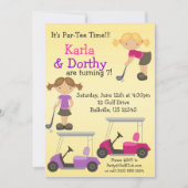 対の女の子のゴルファーのゴルフ誕生日のパーティの招待状 招待状 (正面)