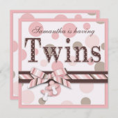 対の女の子のピンクの暗灰色はベビーシャワーに点を打ちます 招待状 (正面/裏面)