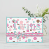 対の女の子のピンクの水ブラウンはベビーシャワーに点を打ちます 招待状 (スタンド正面)
