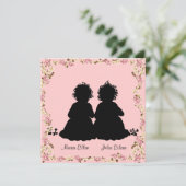 対の女の子のヴィンテージのピンクのベビーシャワーの招待状 招待状 (スタンド正面)