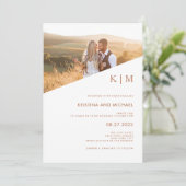 対角モダン線 | Terracotta Boho写真結婚の 招待状 (スタンド正面)