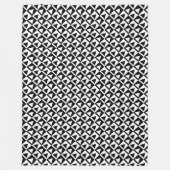 対角線状の黒と白の三角形パターンデザイン フリースブランケット (正面)