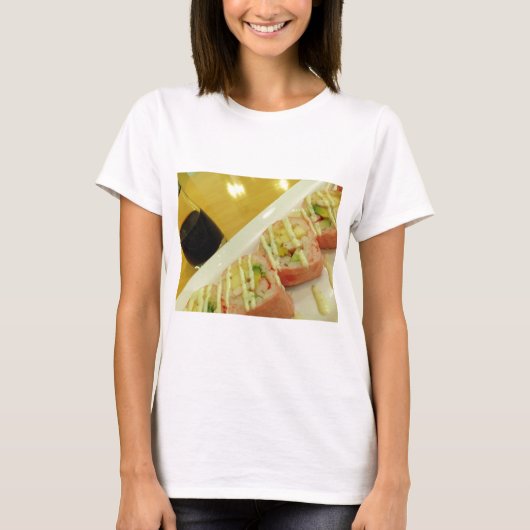 寿司ディナー 魚 米 健康的な食事 Tシャツ (正面)