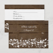 封筒が付いている木製の板のrsvps 出欠カード (正面/裏面)