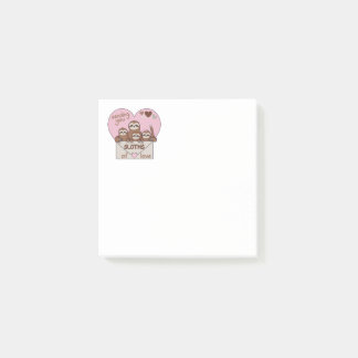 封筒とハートとテキストが付いたスローの家族 ポストイット