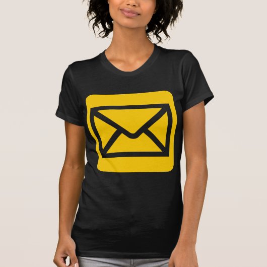 封筒のサイン - アンバー Tシャツ (正面)