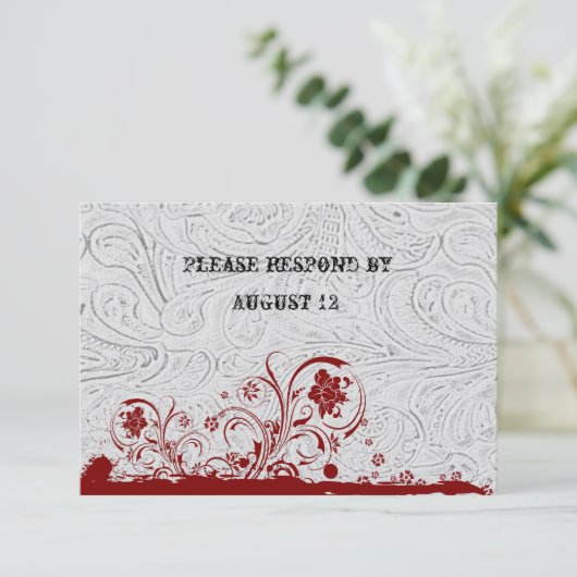 封筒付き白レザーと赤レースのRSVP 出欠カード (スタンド正面)