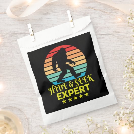 専門家のビッグフットを隠して探おもしろいす フェイバーバッグ (クリップ留めされた状態)