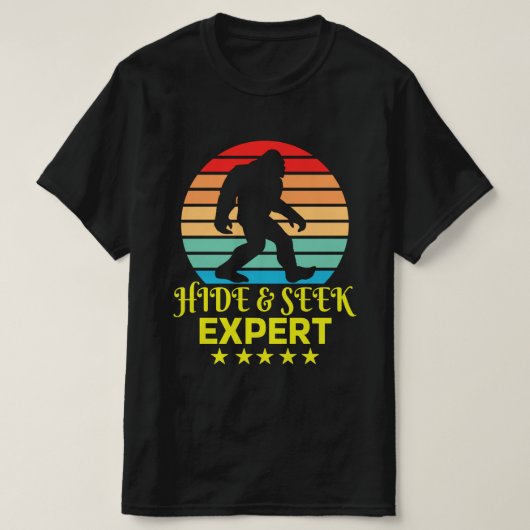 専門家のビッグフットを隠して探おもしろいす Tシャツ (デザイン正面)