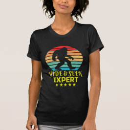 専門家のビッグフットを隠して探おもしろいす Tシャツ