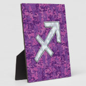 射手座〔占星術の〕十二宮図シンボルピンクデジタルカモフラージュ フォトプラーク (側面)