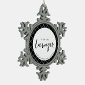 将来のエレガント弁護士チェックのパタパーソナライズされたーン スノーフレークピューターオーナメント (左)