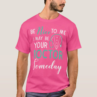 将来のドクターギフトグラフィックおもしろいドクターティーデザイン Tシャツ