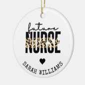 将来のパーソナライズされたナース学生のナースの贈り物 セラミックオーナメント (左)