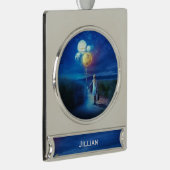 将来のパーソナルへの超現実的な移行 シルバープレートバナーオーナメント (右)