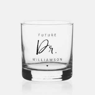 将来の医師  医学部博士課程学生 ウイスキーグラス