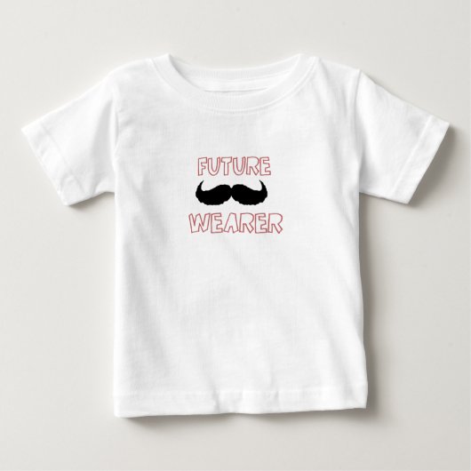 将来の口ひげ着用者の男の赤ちゃん ベビーTシャツ (正面)