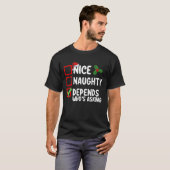 尋ねる人によるクリスマスの素敵ないたずら Tシャツ (正面フル)