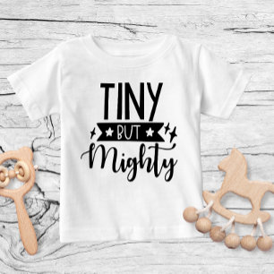 小さいが力強いデザイン ベビーTシャツ