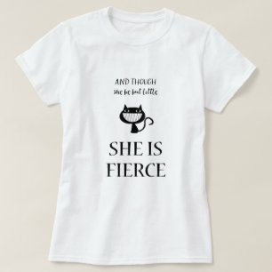 小さいが獰猛な猫なのに Tシャツ