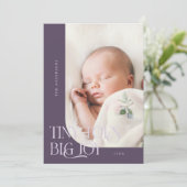 小さいつま先ビッグジョイプラム写真誕生 案内状 (スタンド正面)