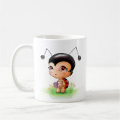 小さいてんとう虫の女の子のマグ コーヒーマグカップ (左)