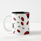 小さいてんとう虫の白のマグ ツートーンマグカップ (左)