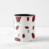 小さいてんとう虫の白のマグ ツートーンマグカップ (中央)