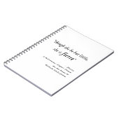 「小さいにもかかわらず、彼女は獰猛です」 引用文 ノートブック (左側)