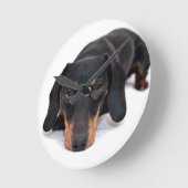 小さいダックスフント ラウンド壁時計 (傾斜)