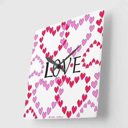 小さいハートのピンクの赤愛 スクエア壁時計 (傾斜)